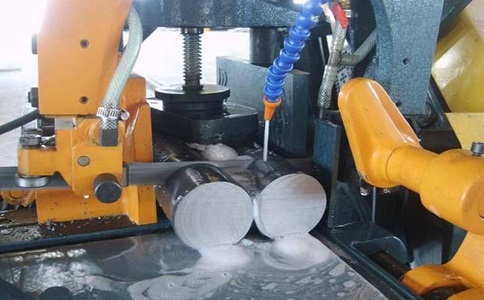 木里卧式带锯床的送料方式有哪几种？