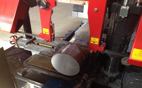 木里卧式带锯床加工时出现明显振荡如何排查？